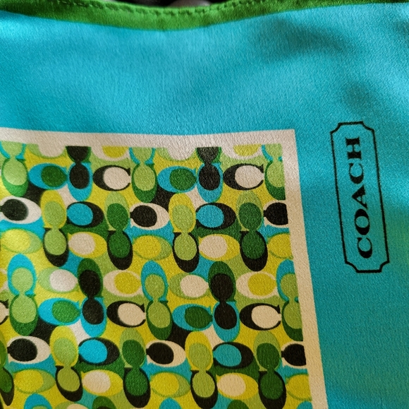 Coach Scarfs - Picture 10 of 14